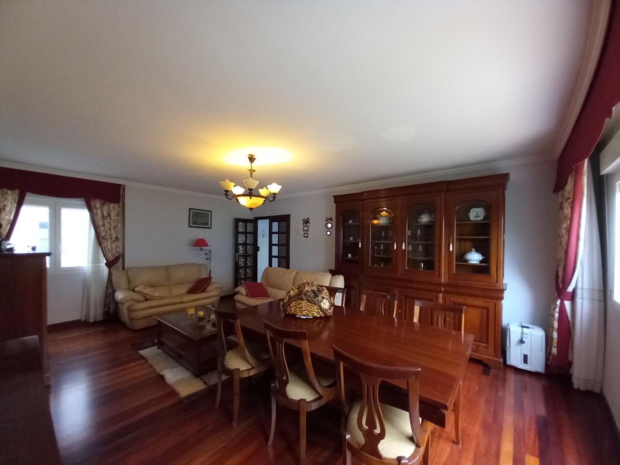 Apartament Uxiada